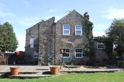 Barlow Country Club - Mill Farm Cottages House in North East Derbyshire District