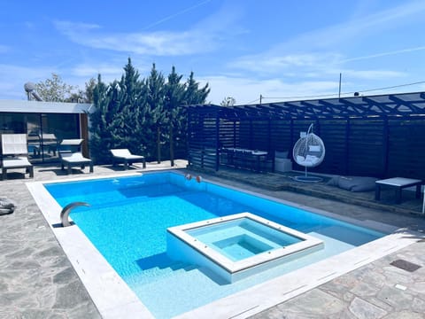Day, Pool view, Swimming pool, sunbed