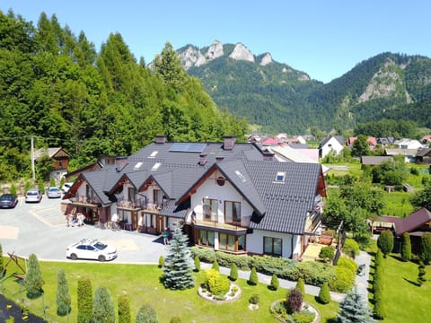 Property building, Bird's eye view, Mountain view