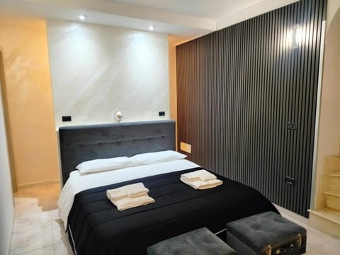 View (from property/room), Decorative detail, Bedroom