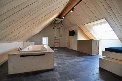 Fitness centre/facilities, Bedroom, Bath