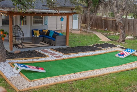 Texas Vacation Home, Game Room & POOL by Sixflags House in San Antonio