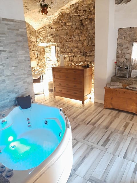 Hot Tub, Bathroom, Bath