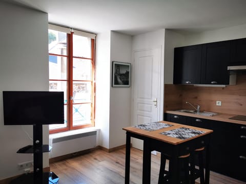 TV and multimedia, Kitchen or kitchenette, Dining area