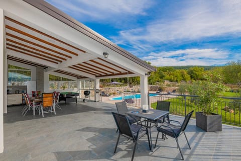 Jakov i Filip Villa in Imotski