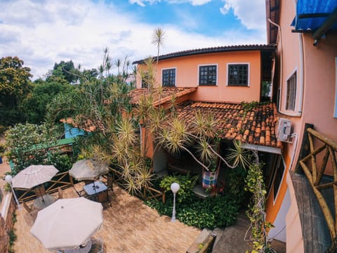 Property building, Staff, Communal lounge/ TV room, People, Natural landscape, Garden, Balcony/Terrace, City view, Garden view, Mountain view, Street view, Family