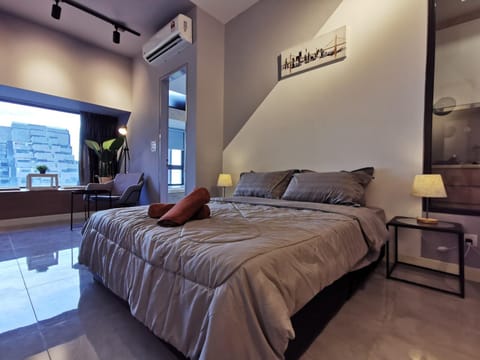 Bed, Bedroom, air conditioner