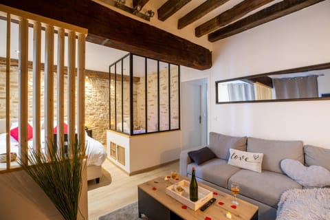 Living room, Photo of the whole room, Seating area