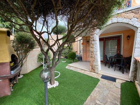 Patio, Garden view