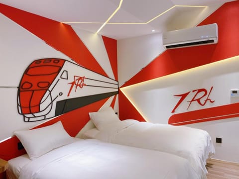 Bed, Photo of the whole room, Bedroom