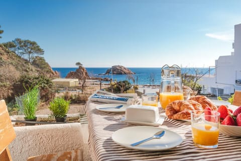 Natural landscape, Balcony/Terrace, Sea view