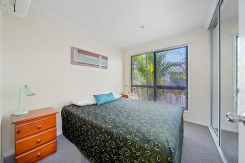 Bed, Bedroom, Garden view, wardrobe