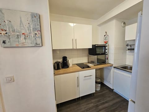 Cozy Corner Netflix Apartment in Chessy