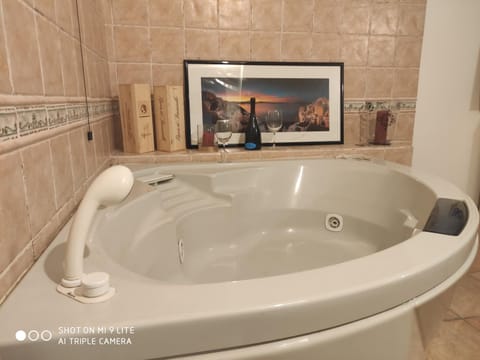 Secret Garden Mandello Apartment in Mandello del Lario