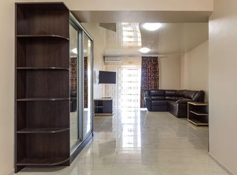 Living room, Area and facilities