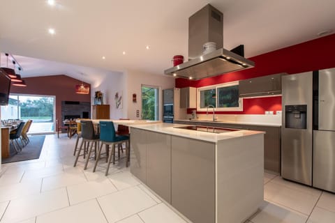 Dining area, Communal kitchen
