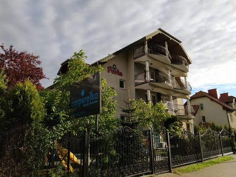 Property building, Day