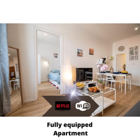 Living room, Mountain view