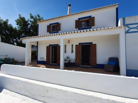 Property building, Balcony/Terrace