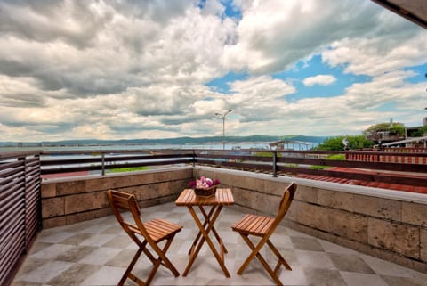 Balcony/Terrace, Balcony/Terrace, Seating area, Sea view