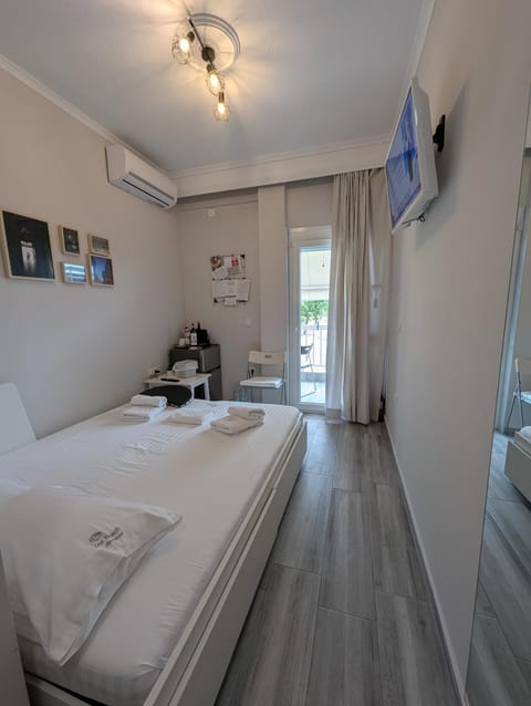Bed, TV and multimedia, Coffee/tea facilities, Bedroom, internet, air conditioner
