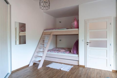 bunk bed