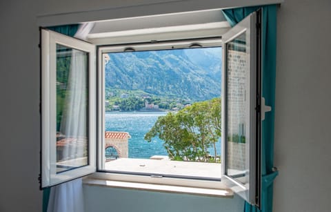 Balcony/Terrace, Mountain view, Sea view