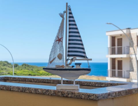 Nearby landmark, Day, Natural landscape, Balcony/Terrace, Decorative detail, Sea view, Sea view, Breakfast