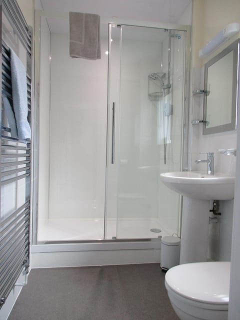 20 Nightingale Gardens, Coton Park, Rugby CV23 0WT Apartment in Rugby