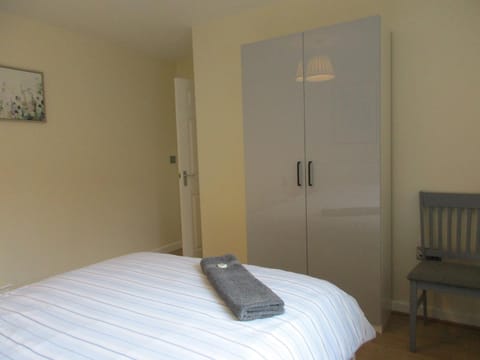 20 Nightingale Gardens, Coton Park, Rugby CV23 0WT Apartment in Rugby