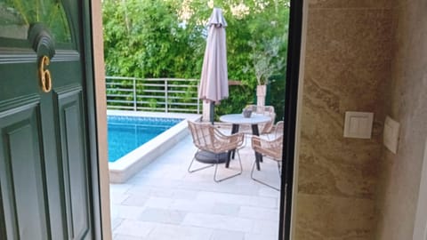 Square Point Apartments Apartment in Dobrota