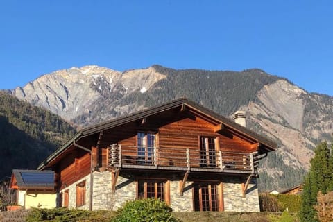 Chalet Edelweiss - Verbier, Mountain Views, Jacuzzi! Chalet in Canton of Valais