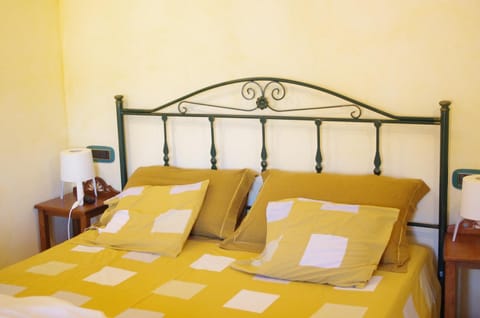 Casa De Ajala - B&B de Charme in Antica Dimora totalmente ristrutturata e dotata di tutti i confort Bagni privati Spazio living Patio esterno Ambienti climatizzati Degustazioni prodotti locali Bed and Breakfast in Sardinia