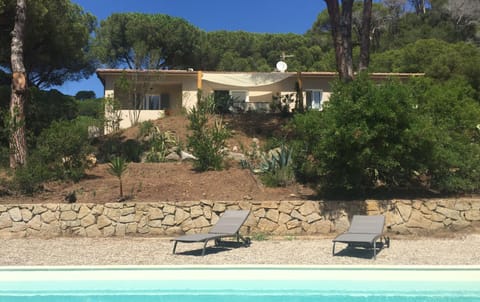 Property building, Facade/entrance, Garden, Balcony/Terrace, Communal kitchen, Garden view, Pool view, Area and facilities, Swimming pool