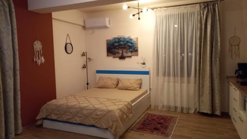 Bed, TV and multimedia, Bedroom, air conditioner