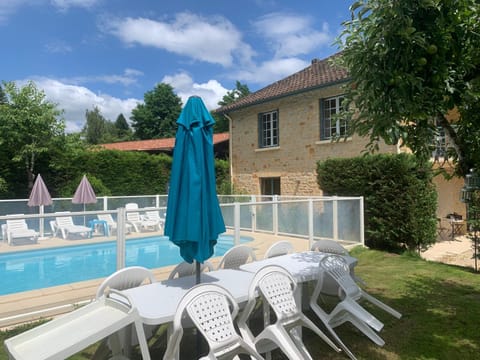 Property building, Garden, View (from property/room), Balcony/Terrace, Pool view, Swimming pool
