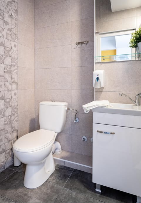 Kostovski Rooms-near E75 to Greece Apartment in Decentralized Administration of Macedonia and Thrace