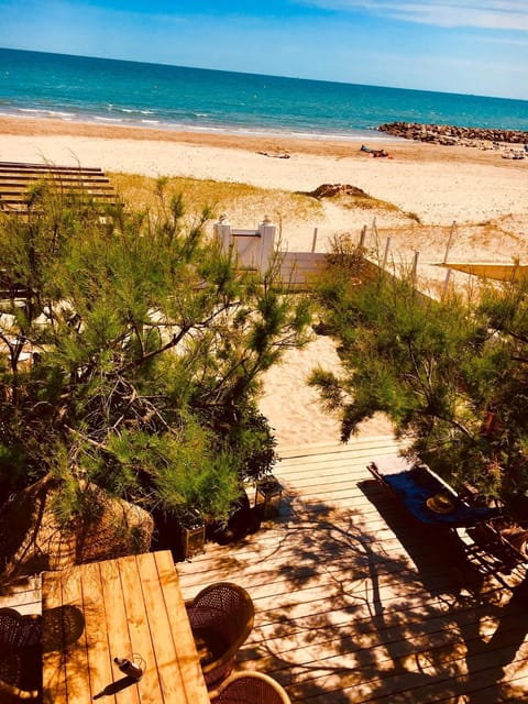 Patio, Nearby landmark, Day, Natural landscape, Balcony/Terrace, Balcony/Terrace, Beach, On site, Sea view
