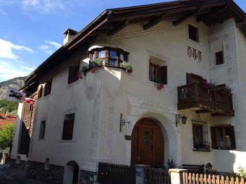 Chasa Städler - Ferienwohnung mit 113m2 für max. 5 Personen Apartment in Canton of Grisons