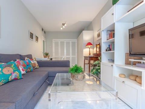 Communal lounge/ TV room, TV and multimedia, Living room, Seating area