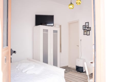 Cozy Budget Apartments in the Heart of Fira Apartment in Thera