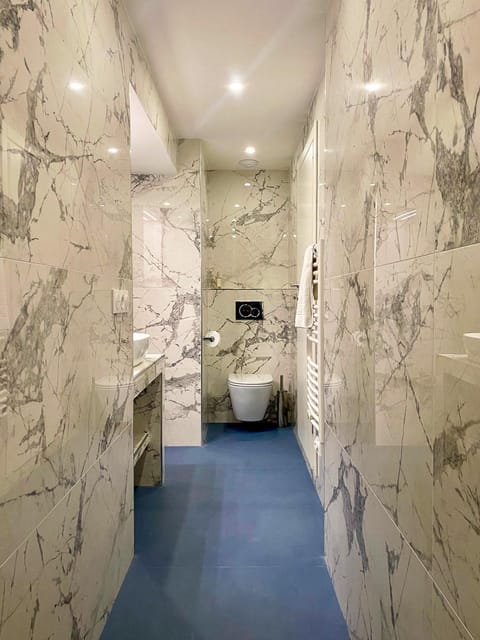 Villa l'ensoleillée vue panoramique mer, 250 m de la plage et du centre ville Apartment in Menton