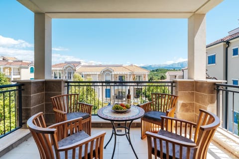Day, Natural landscape, View (from property/room), Balcony/Terrace, Mountain view