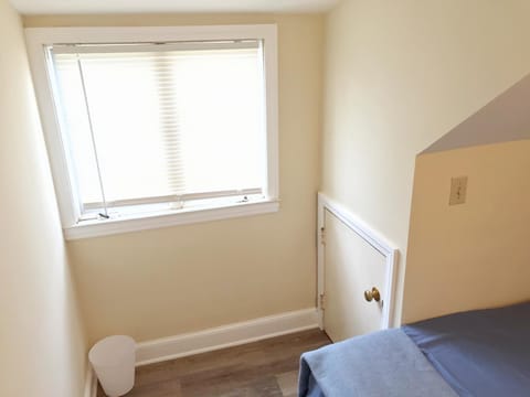 1950s Charm In The Heart Of Waterbury Vacation rental in Waterbury