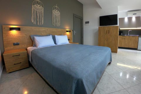 Bed, Photo of the whole room