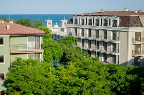 Garden view, Sea view