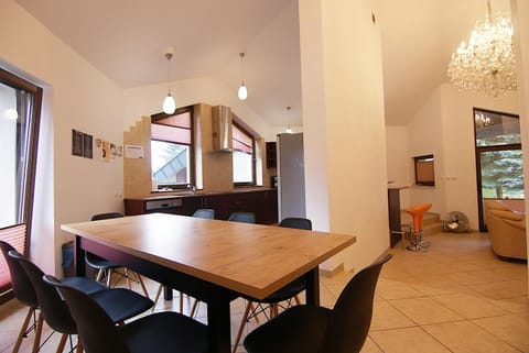 Dom przy lini brzegowej Jezioraka Villa in Pomeranian Voivodeship