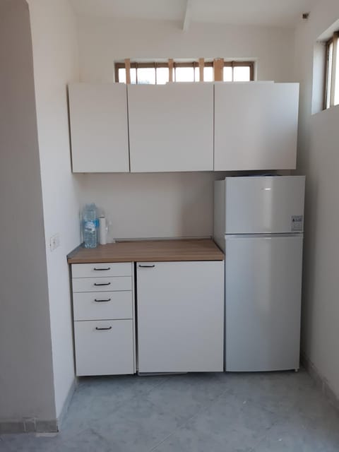 Kitchen or kitchenette, Communal kitchen