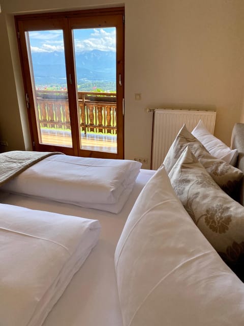 Bed, Photo of the whole room, Bedroom, Mountain view