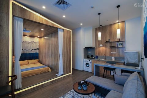 Bed, Kitchen or kitchenette, Living room, Photo of the whole room, Seating area, Dining area